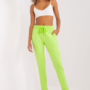 trainingsbroek model 191222 Relevance