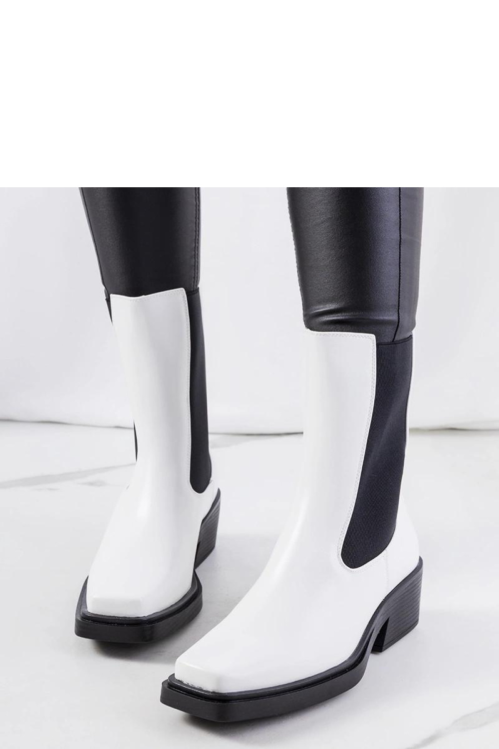 Laarsjes model 205158 Solea
