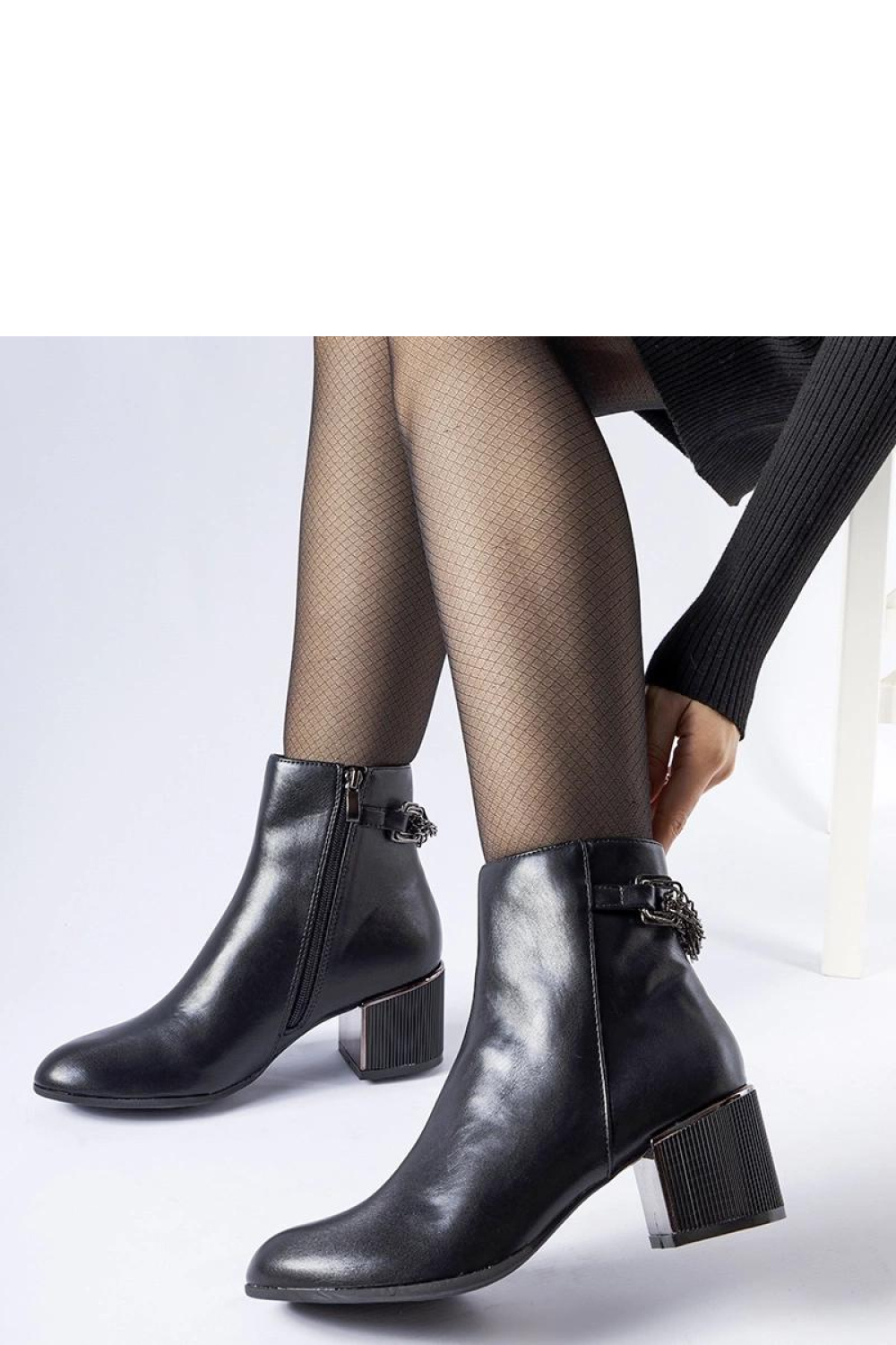 Laarsjes op sleehak model 206491 Solea