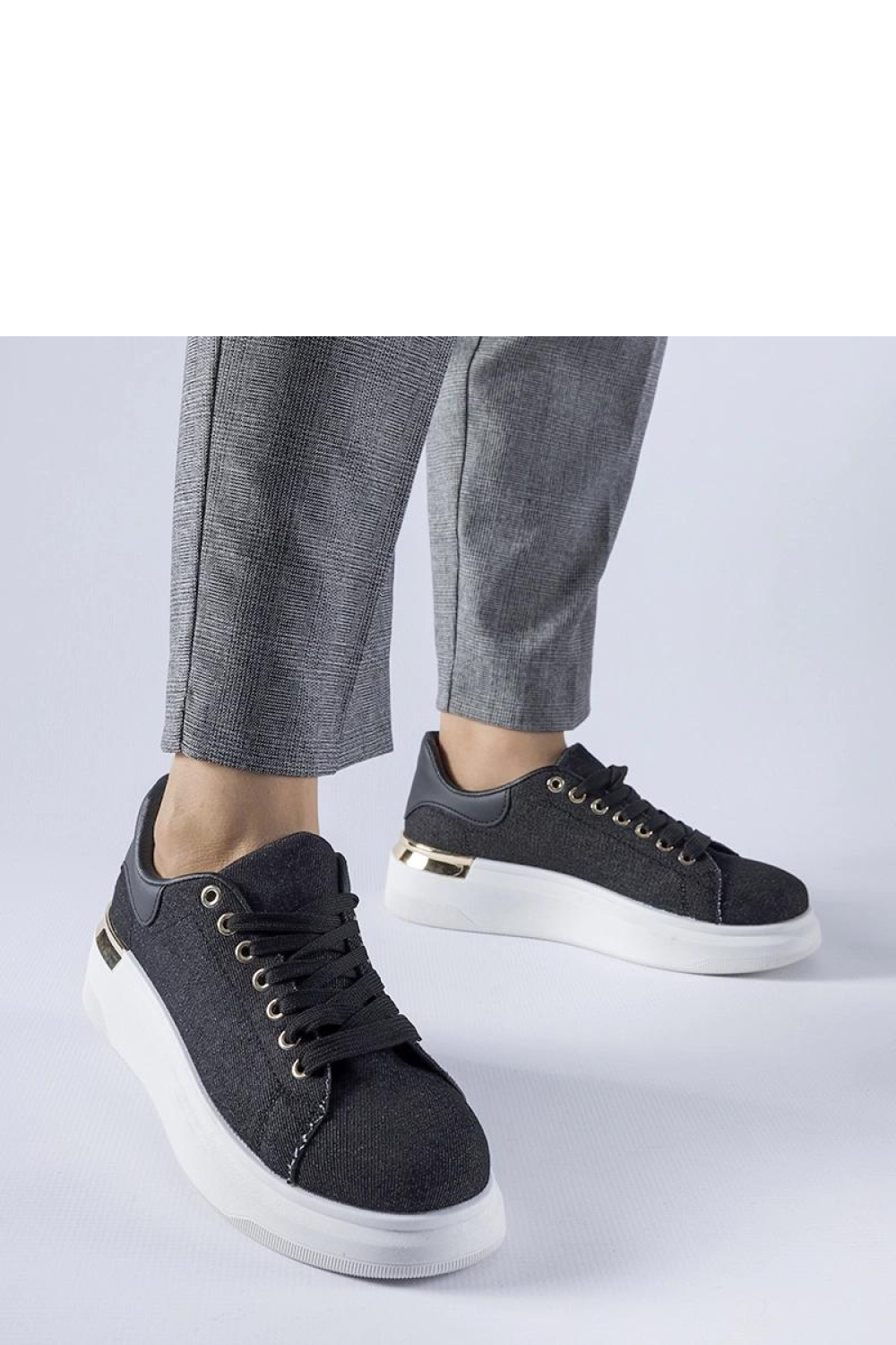 Sportchoenen op een platform model 207618 Solea