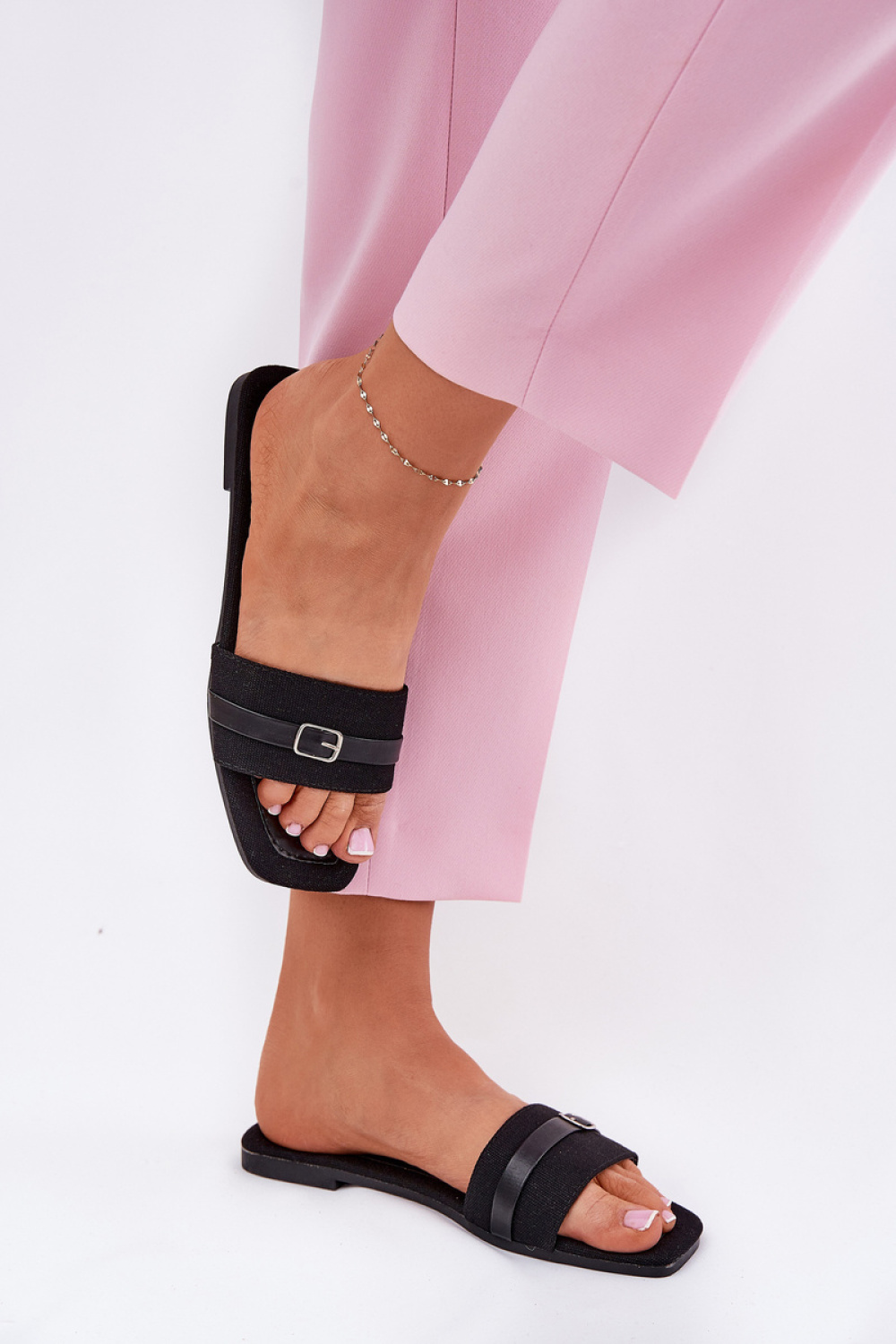 slippers model 211698 Step in style
