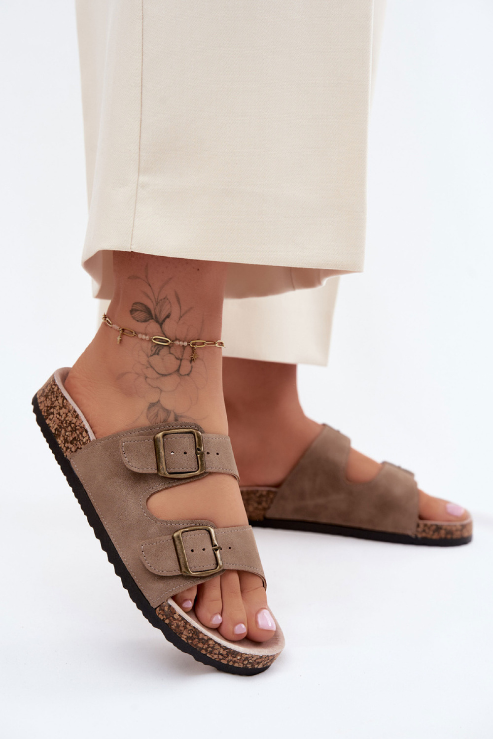 slippers model 228380 Step in style