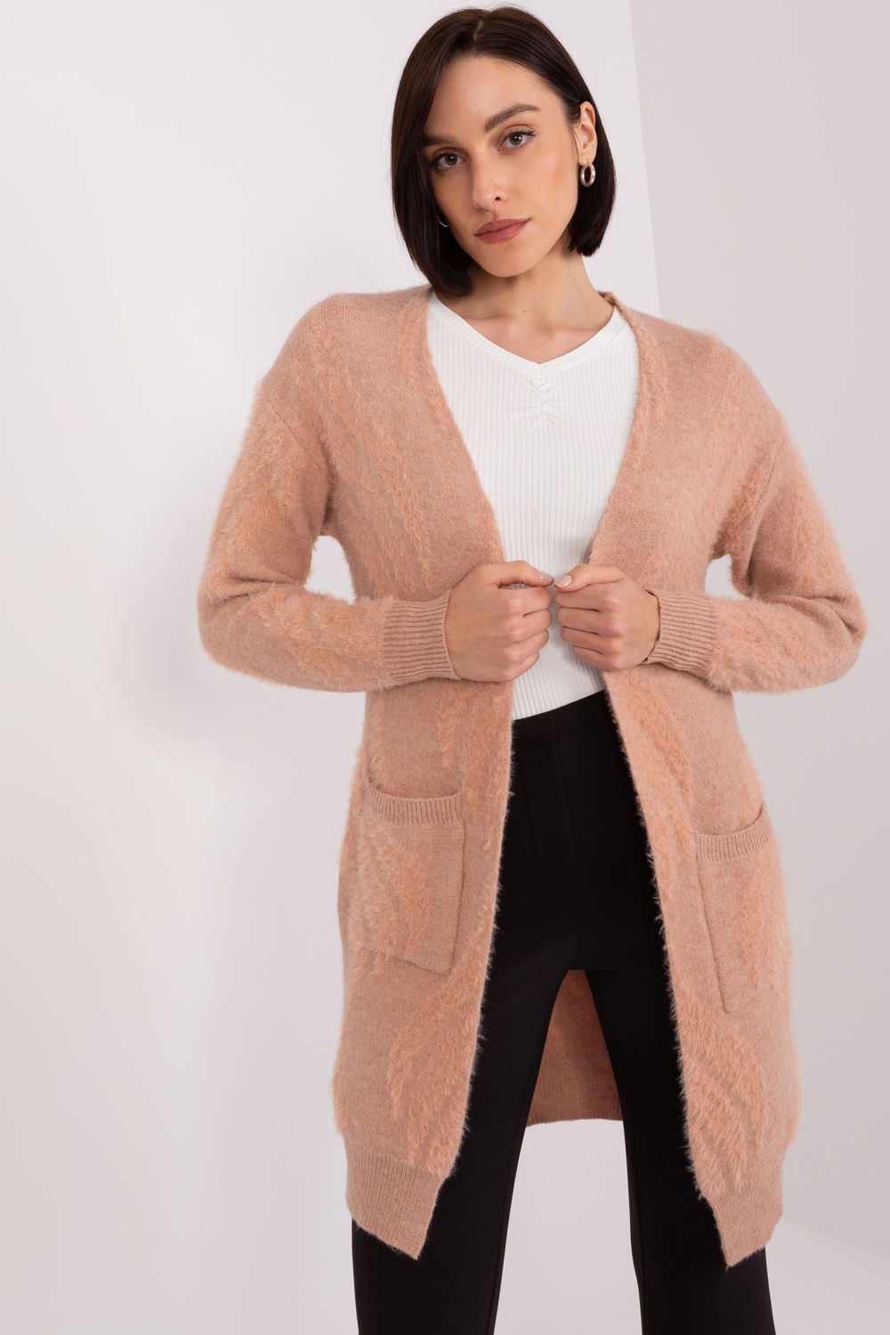 cardigan model 188279 AT