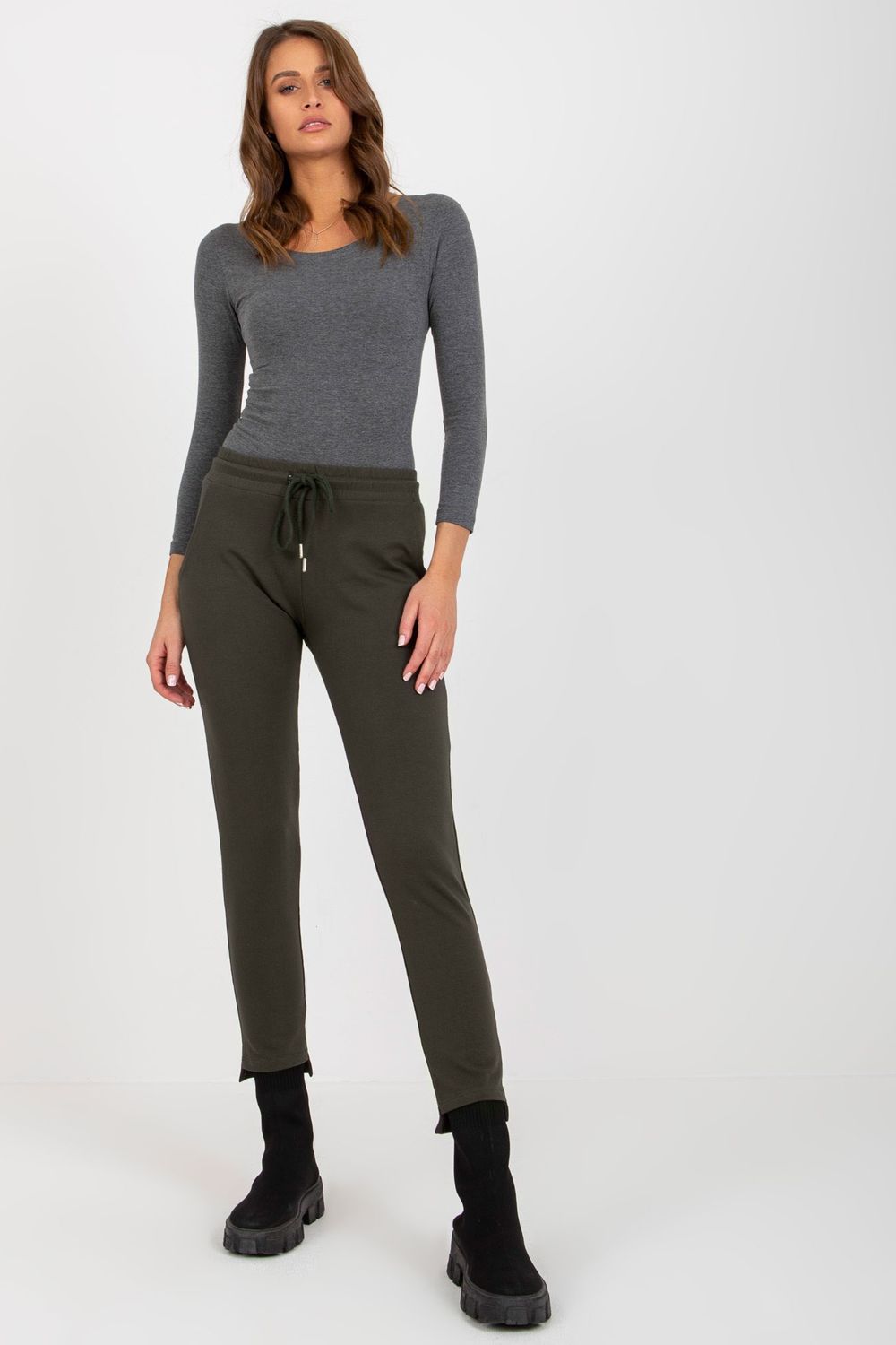 trainingsbroek model 191229 Relevance