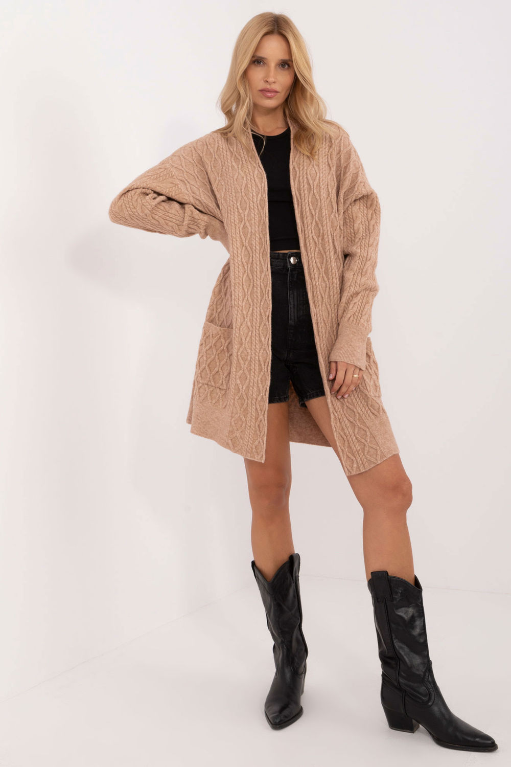 cardigan model 199518 AT