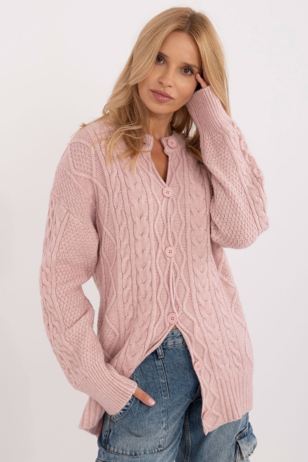 cardigan model 199542 AT