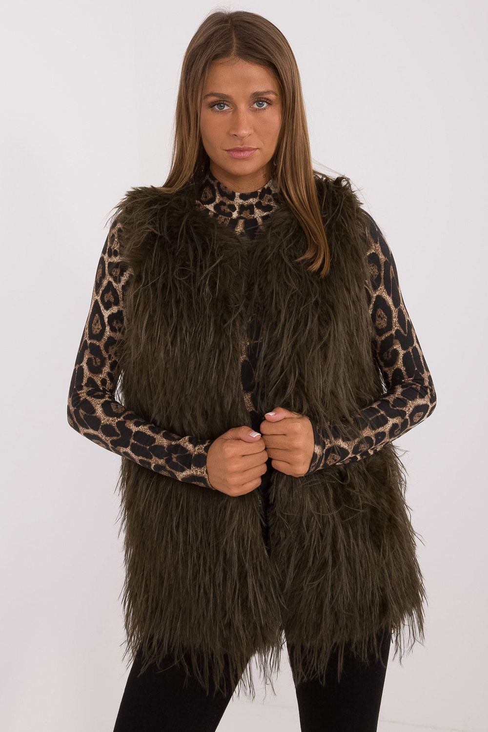 vest model 199762 AT