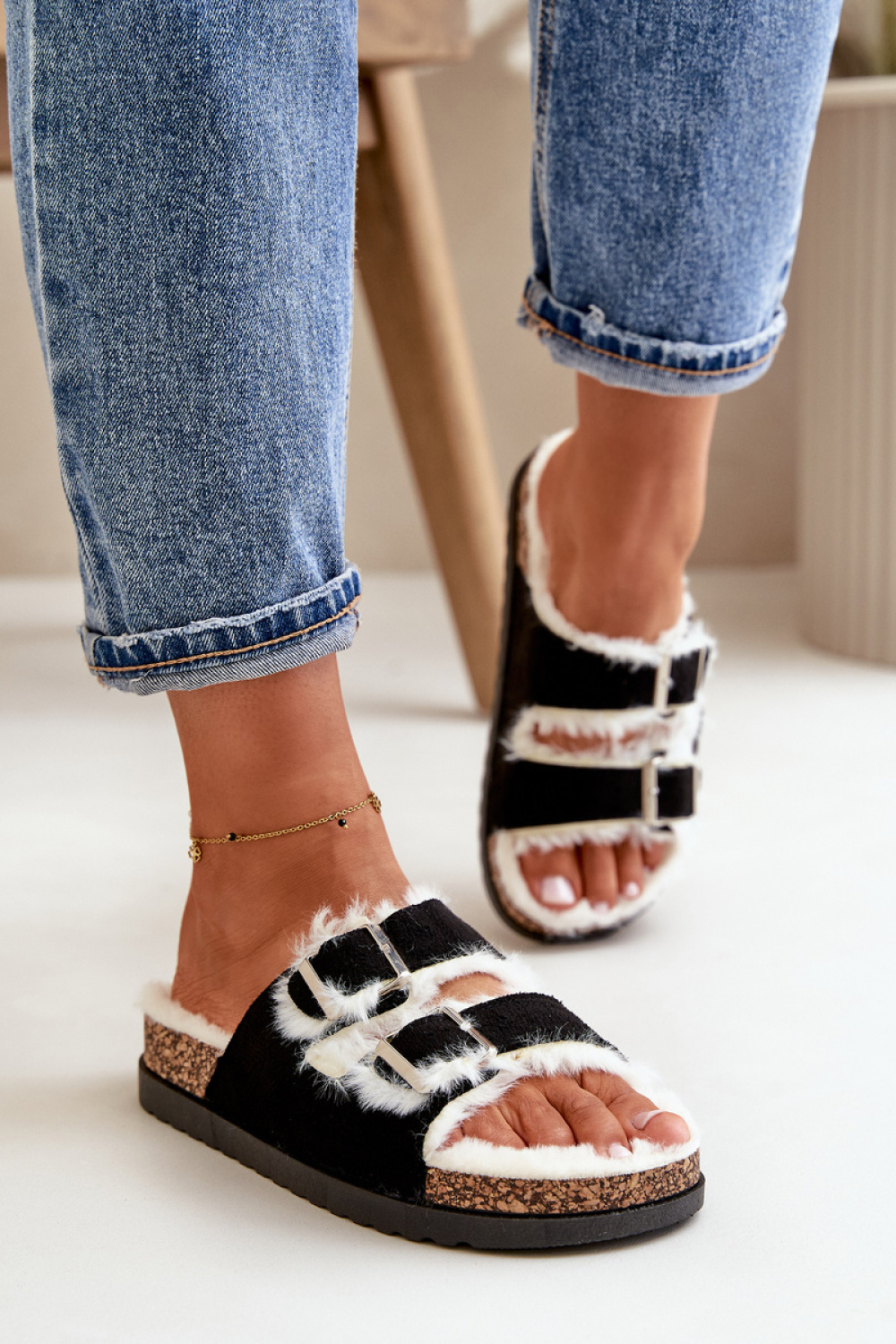 slippers model 199899 Step in style