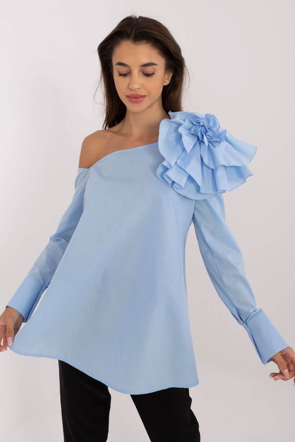 blouse model 200309 Lakerta