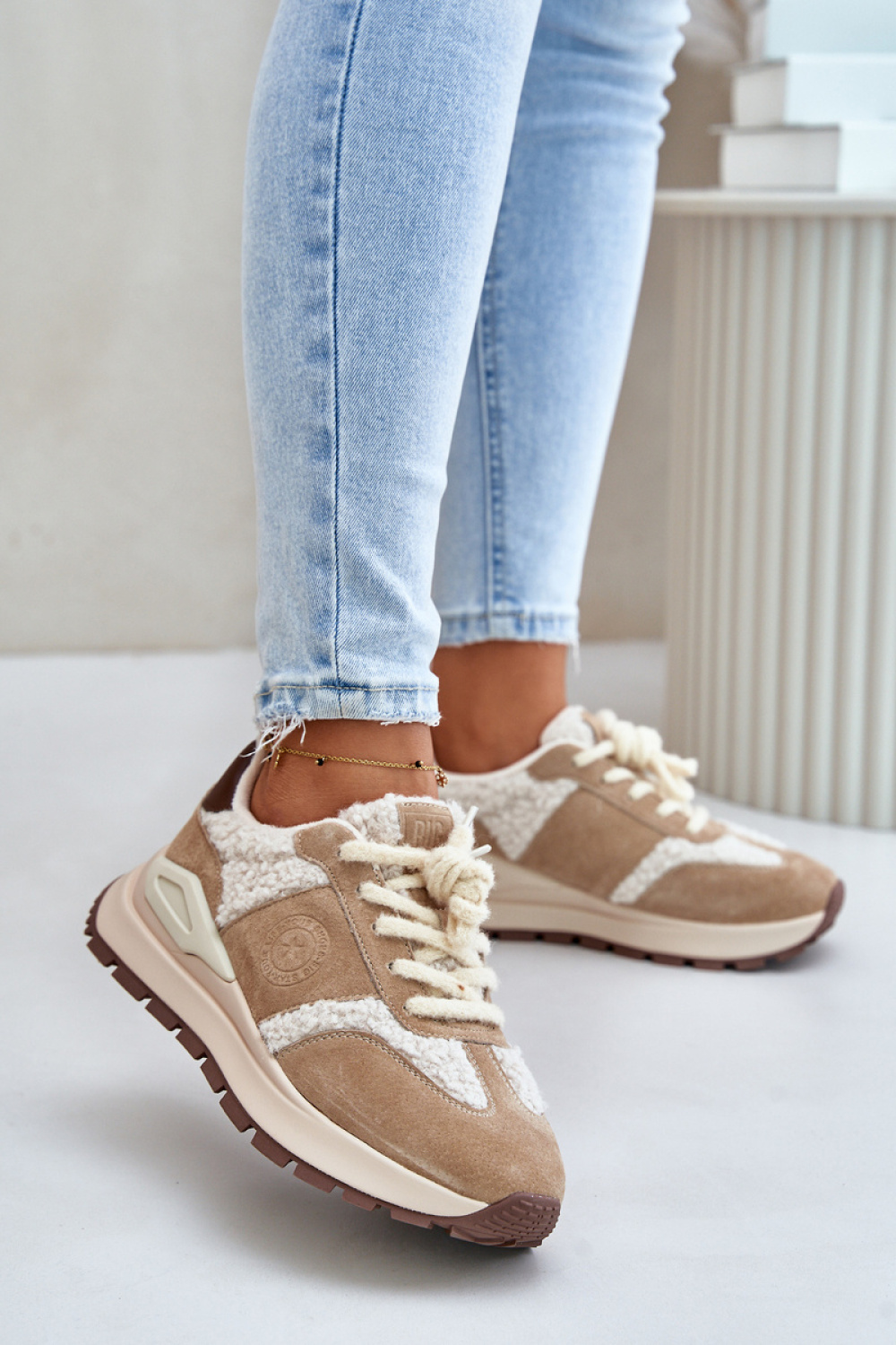Sportchoenen op een platform model 201706 Step in style