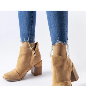 Laarsjes op sleehak model 206573 Solea