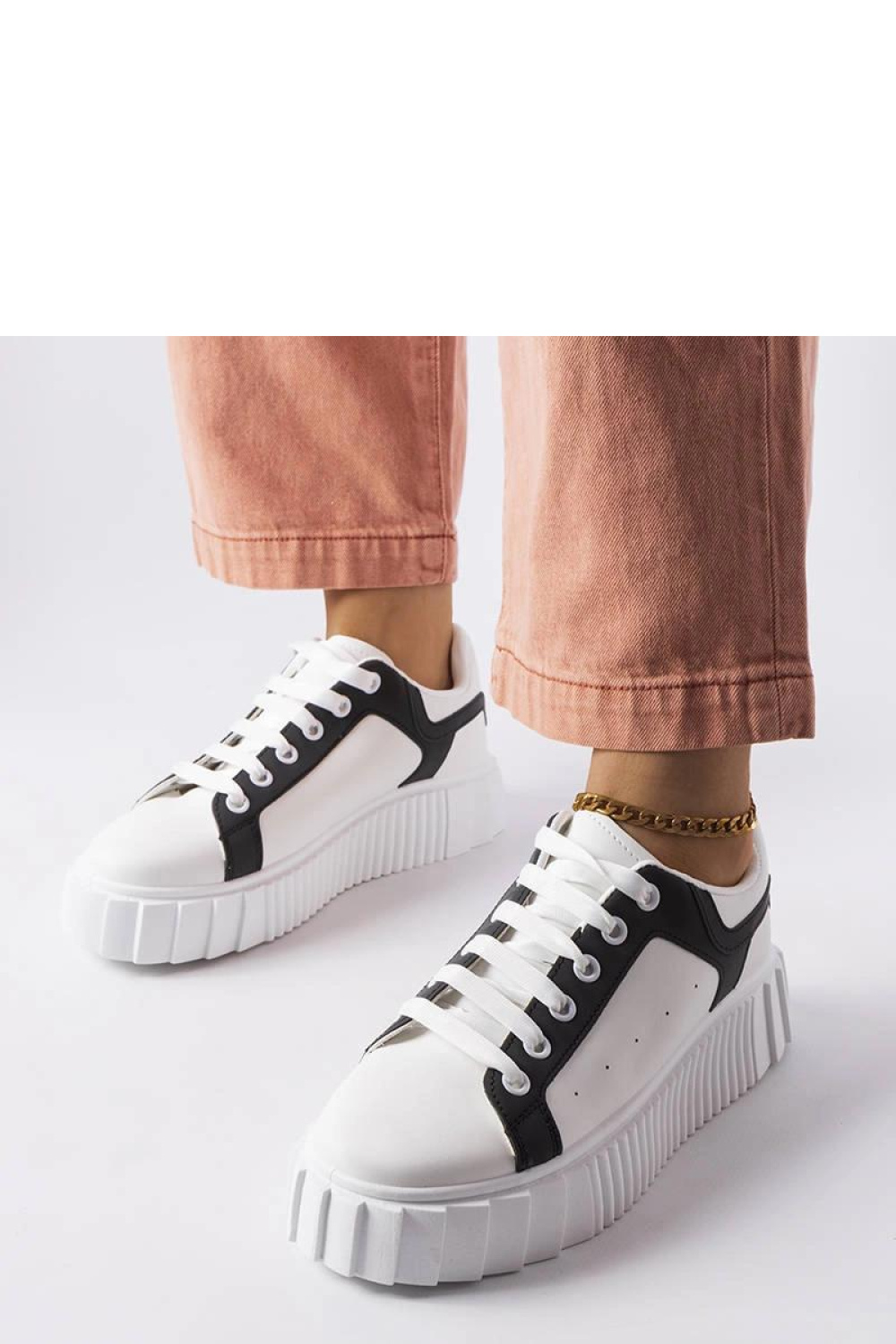 Sportchoenen op een platform model 207834 Solea