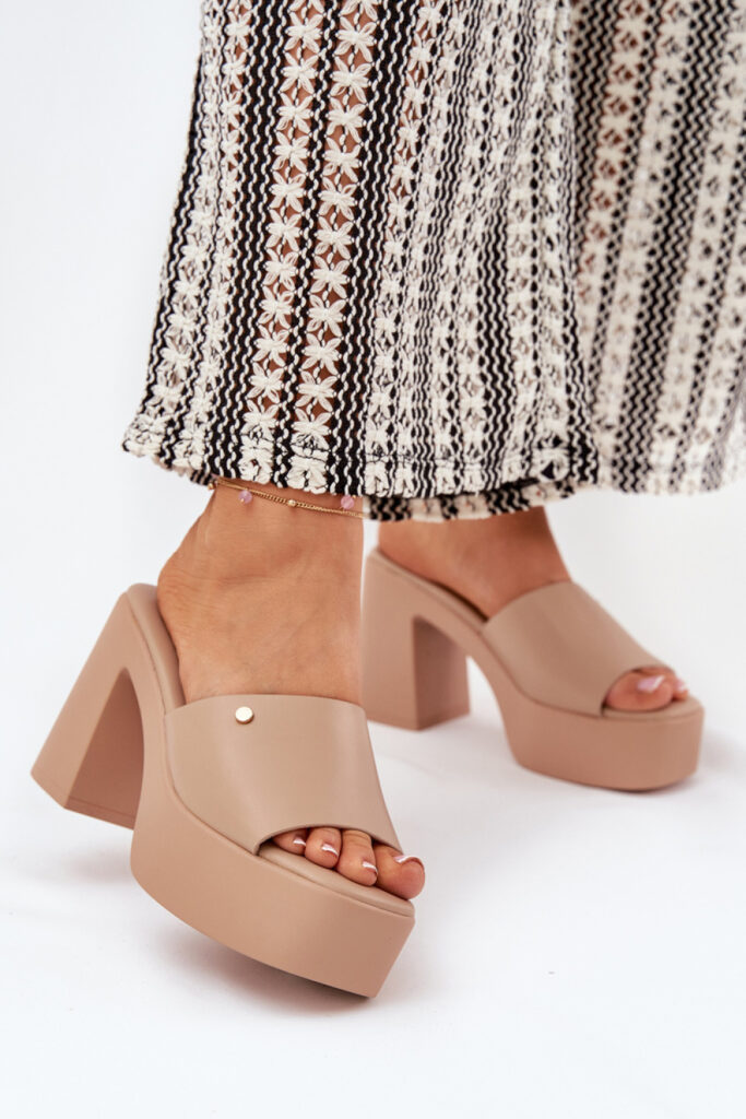 Hakken slippers model 209944 Step in style