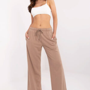 trainingsbroek model 210621 Relevance