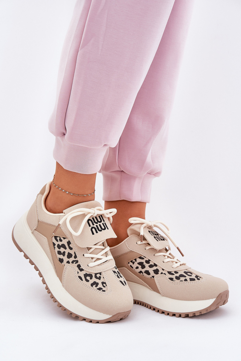 Sportchoenen op een platform model 211006 Step in style