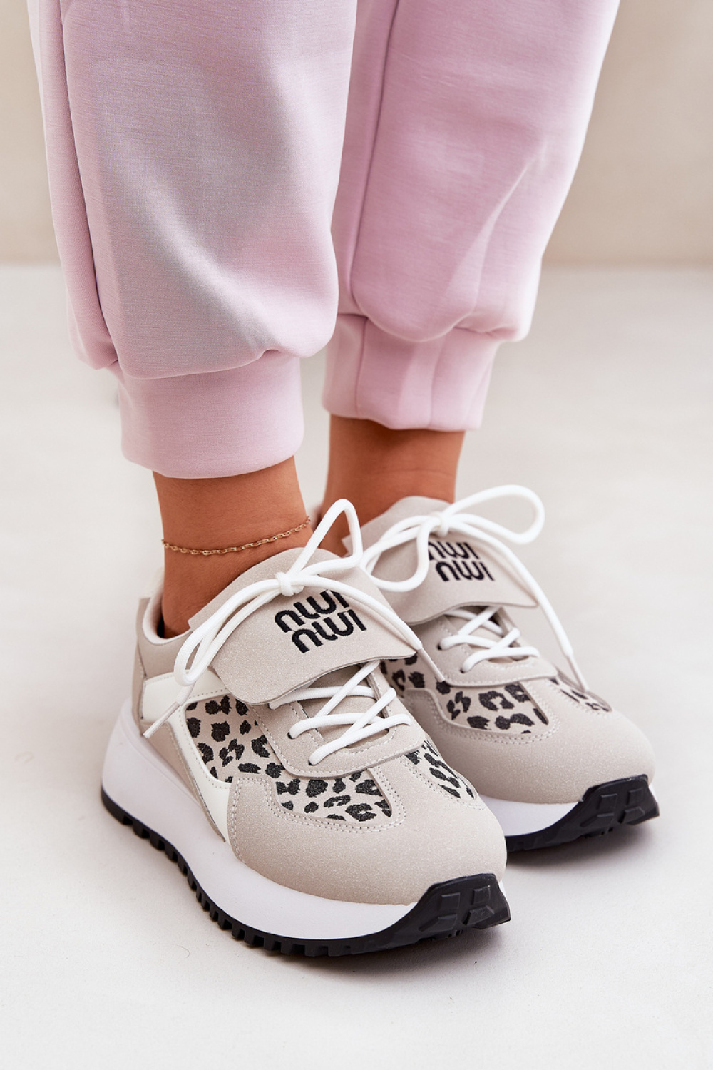 Sportchoenen op een platform model 211007 Step in style