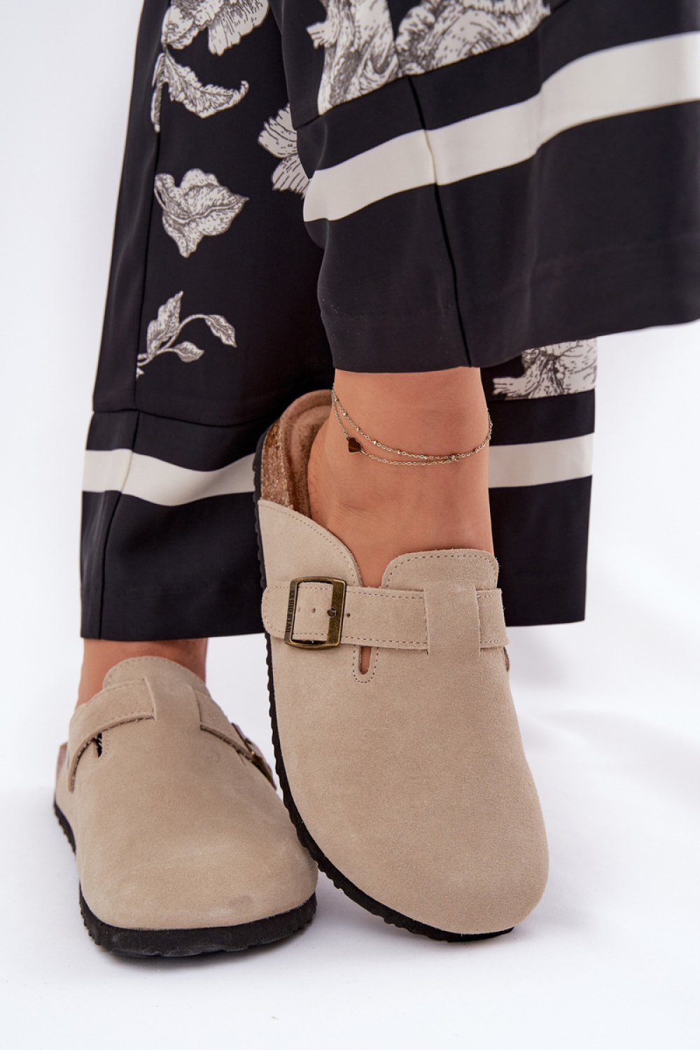 slippers model 211684 Step in style