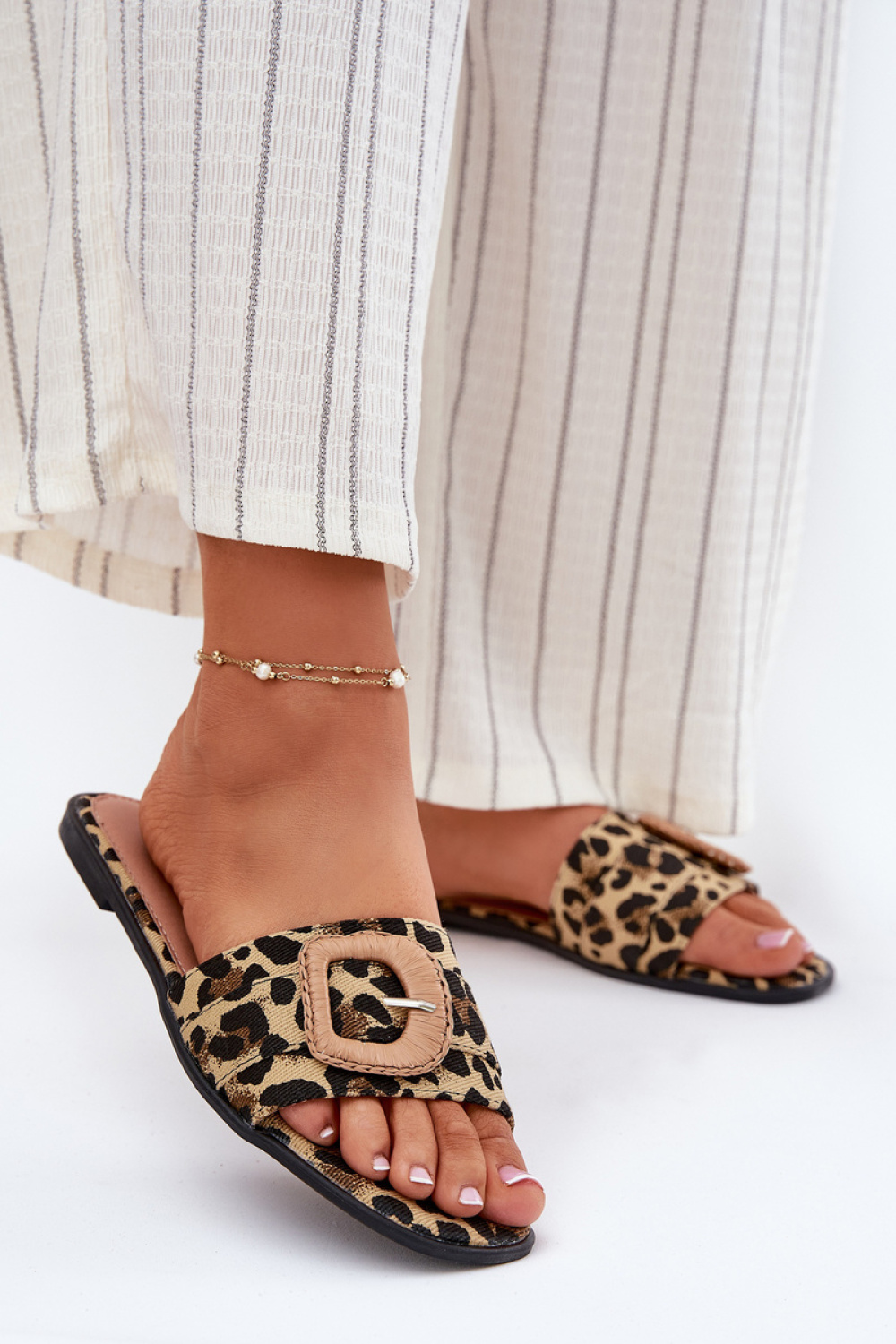 slippers model 213966 Step in style