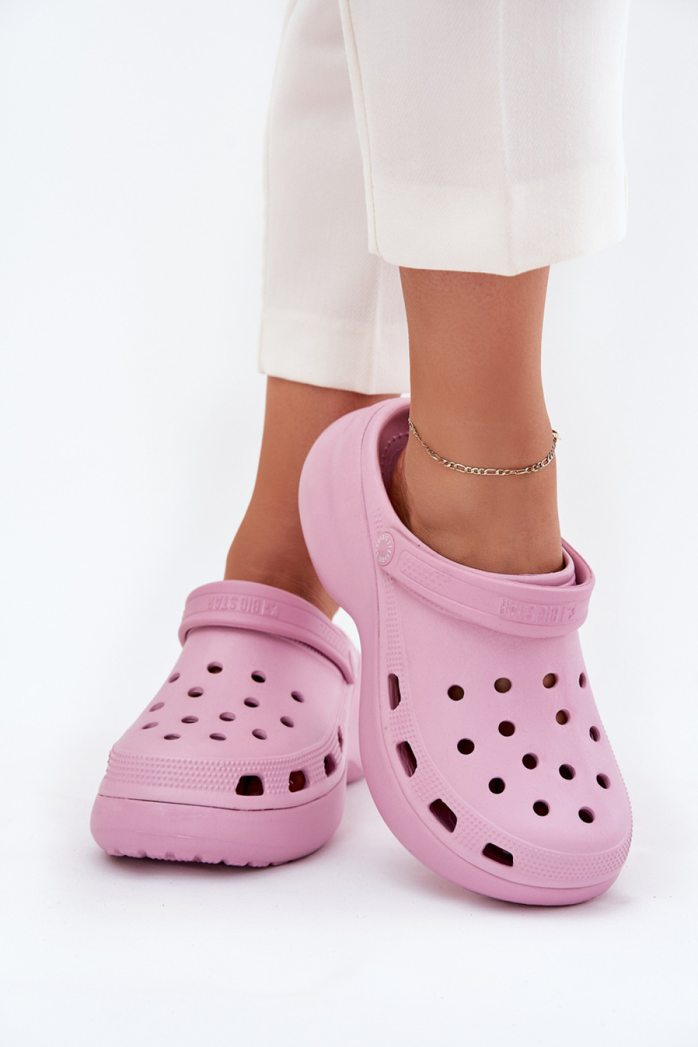 slippers model 215959 Step in style