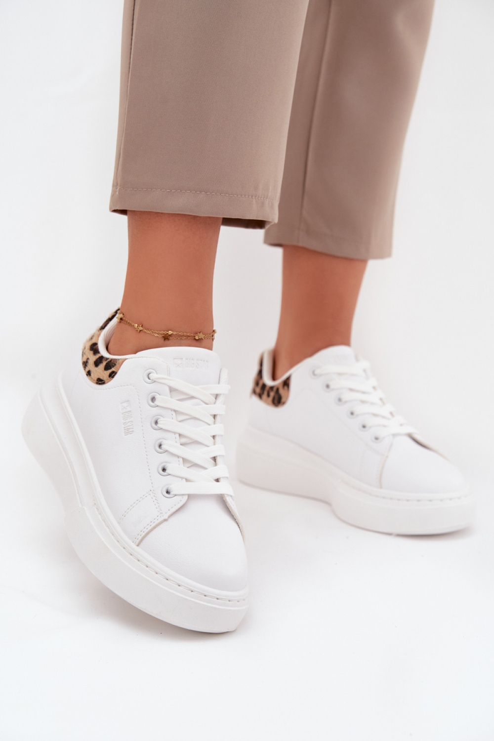 Sportchoenen op een platform model 216484 Step in style