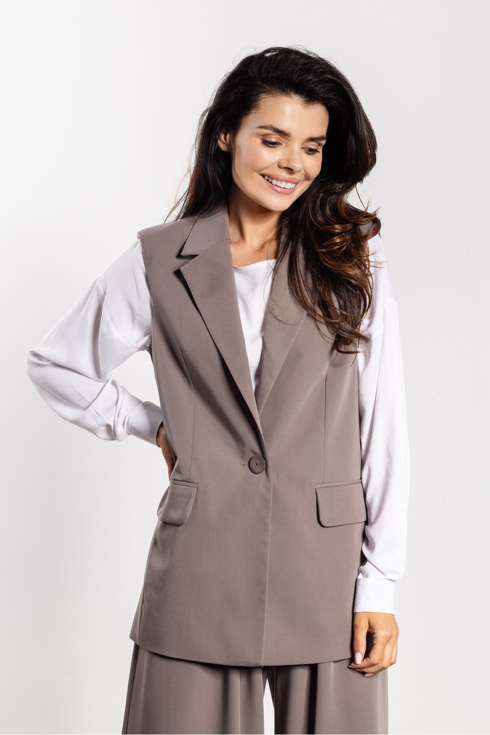 vest model 218978 awama