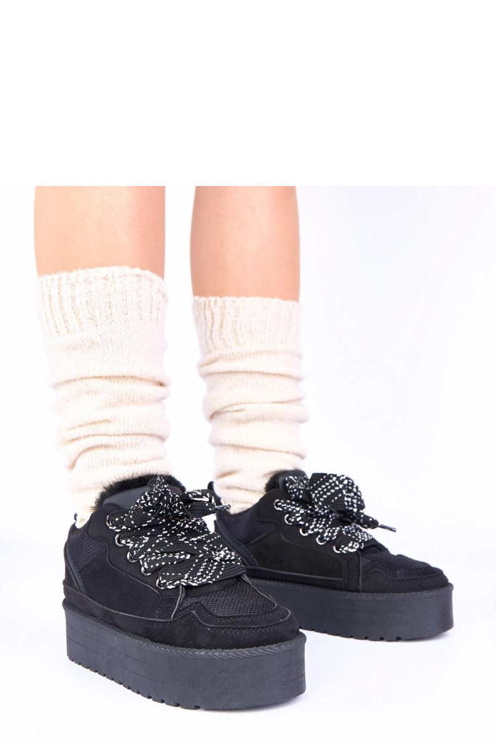 Sportchoenen op een platform model 222026 Solea