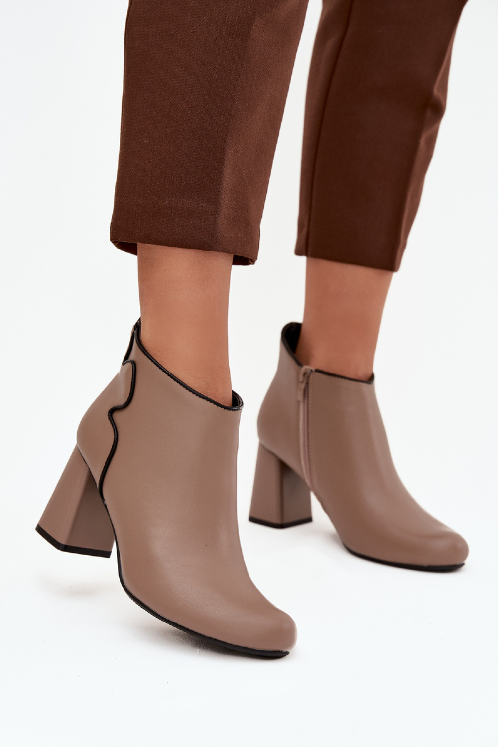 Laarsjes met hoge hak model 222520 Step in style