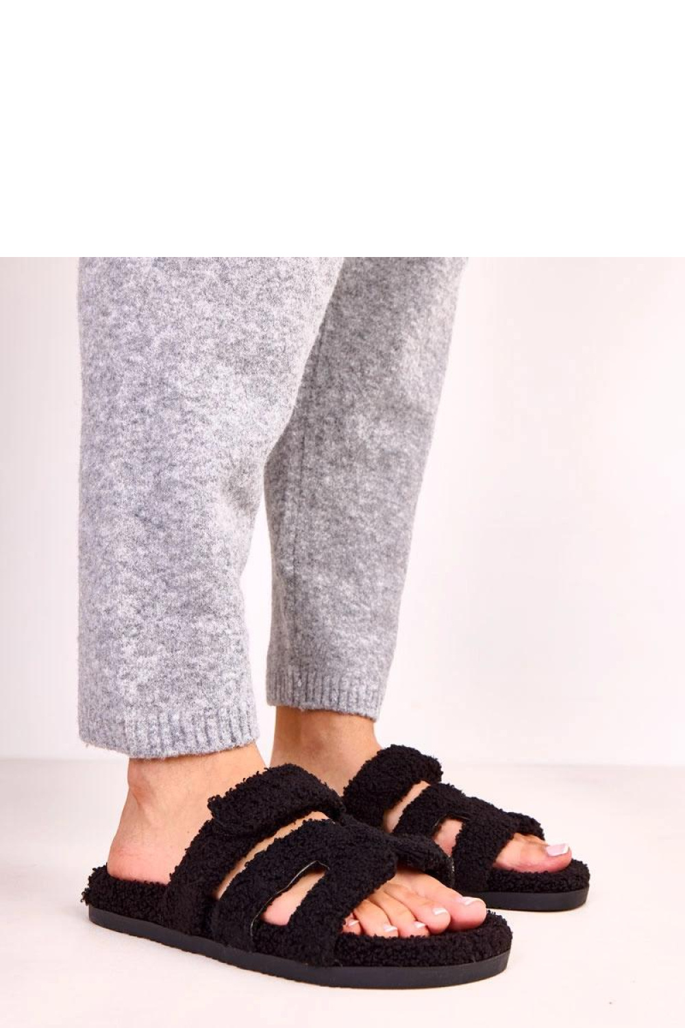 slippers model 223140 Solea
