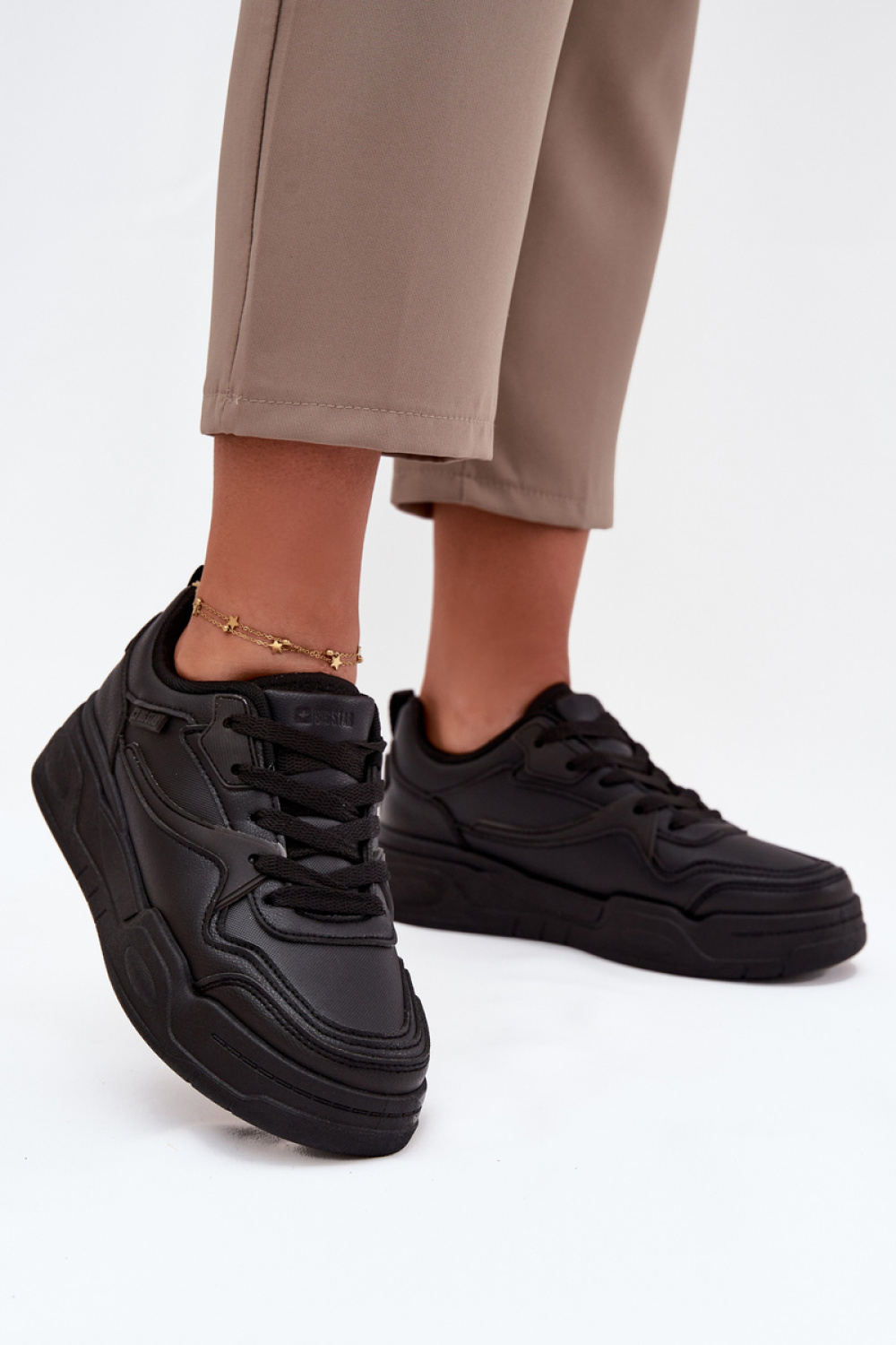 Sportchoenen op een platform model 224932 Step in style
