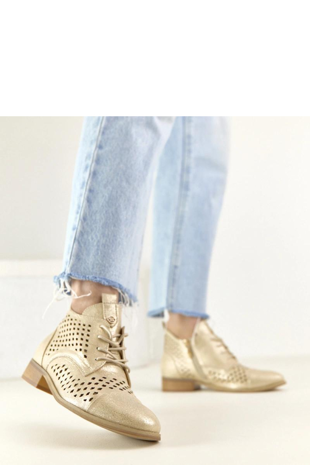 Laarsjes model 224954 Solea