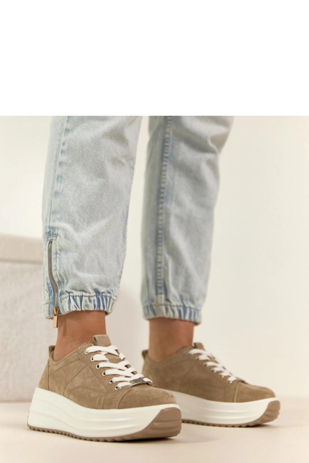 Sportchoenen op een platform model 224956 Solea