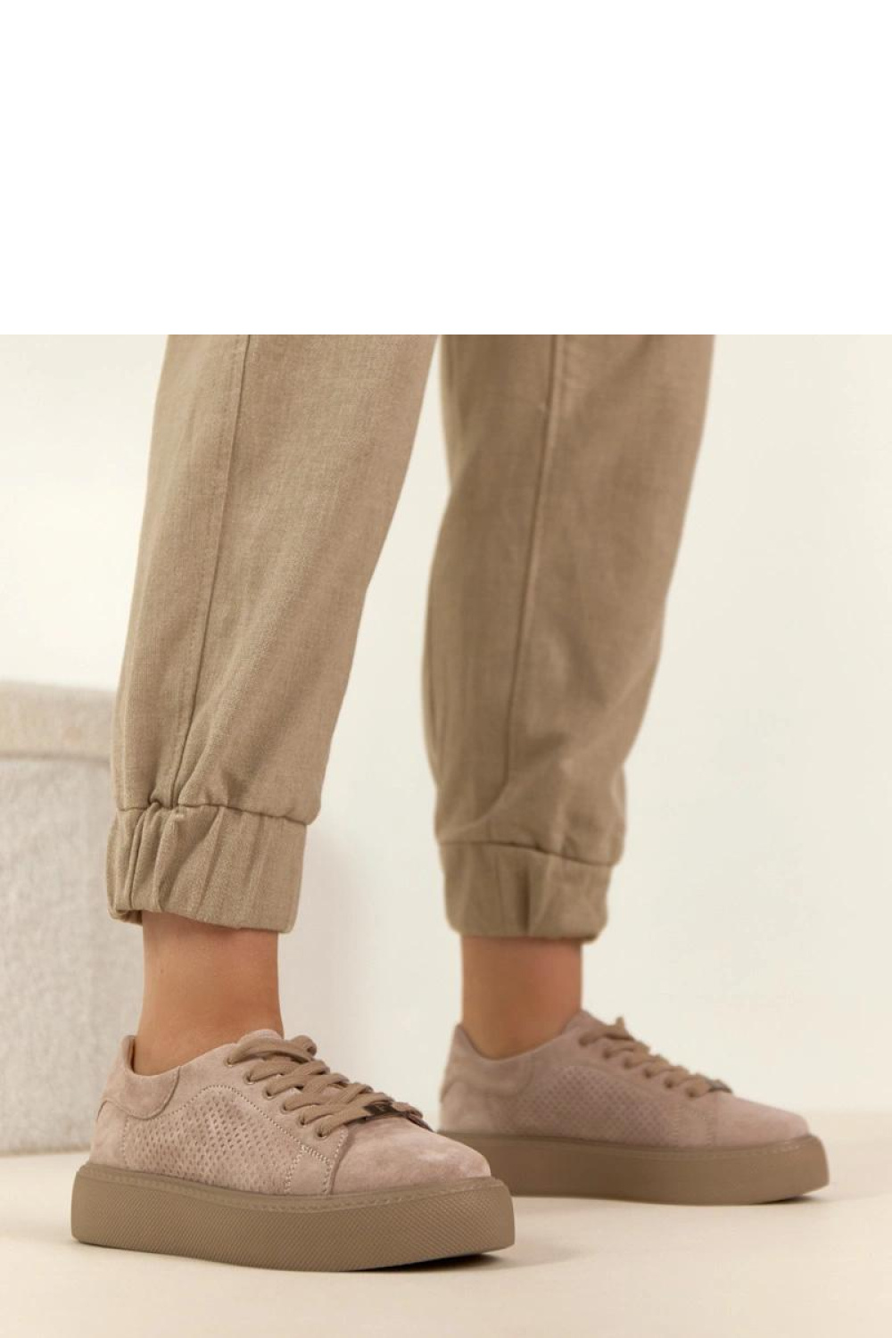 Sportchoenen op een platform model 224957 Solea