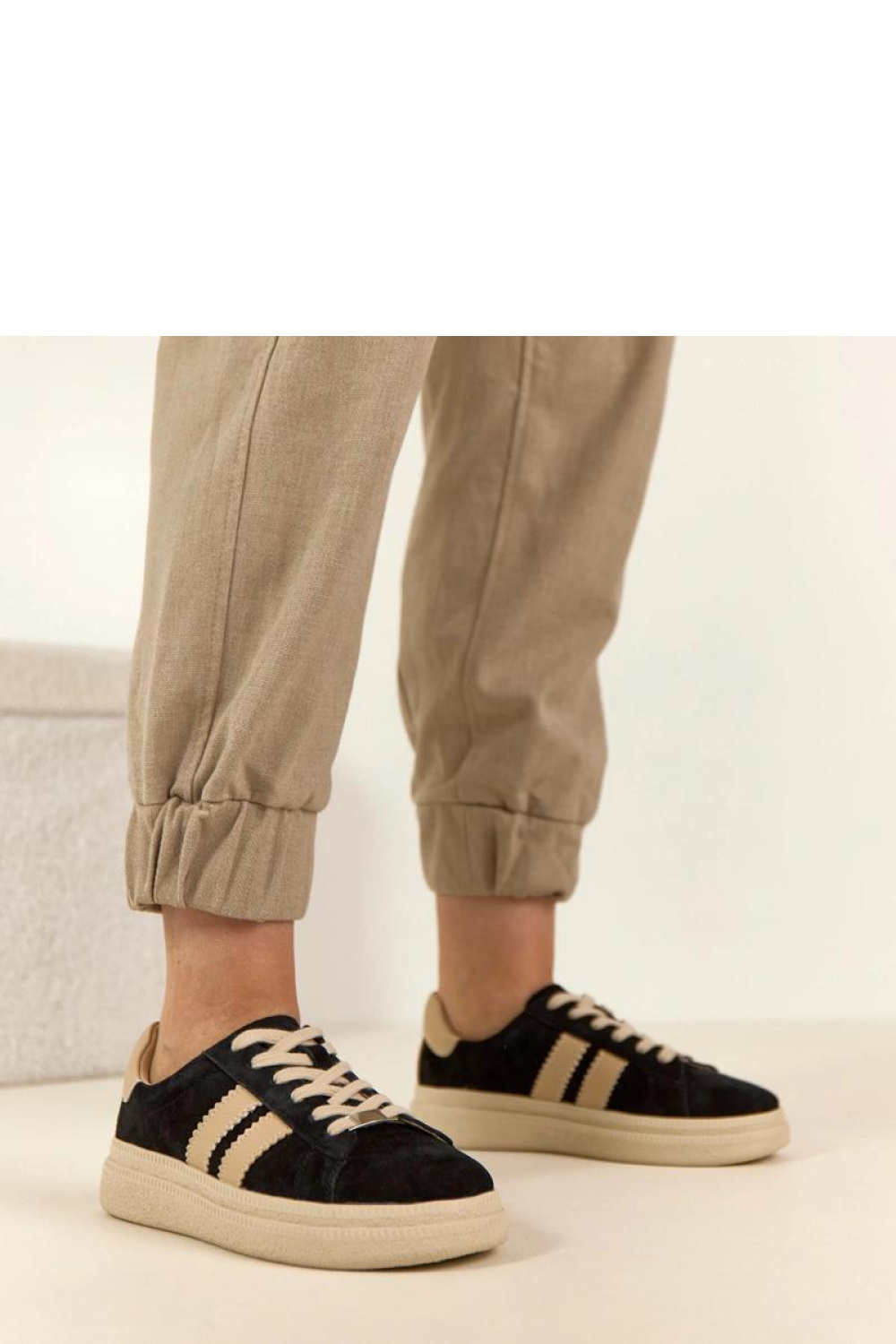 Sportchoenen op een platform model 224959 Solea