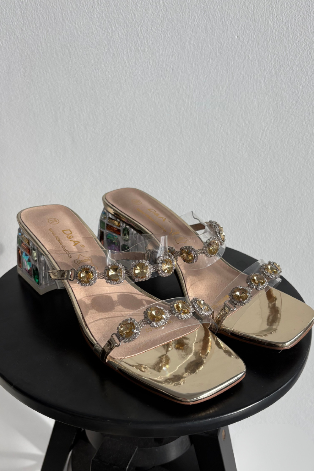 Hakken slippers model 225137 Step in style