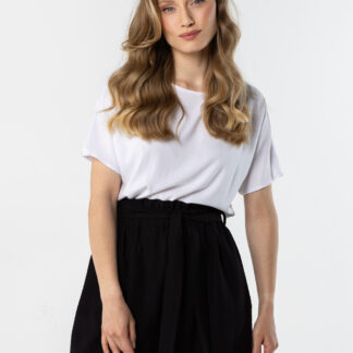 Shorts model 225326 awama