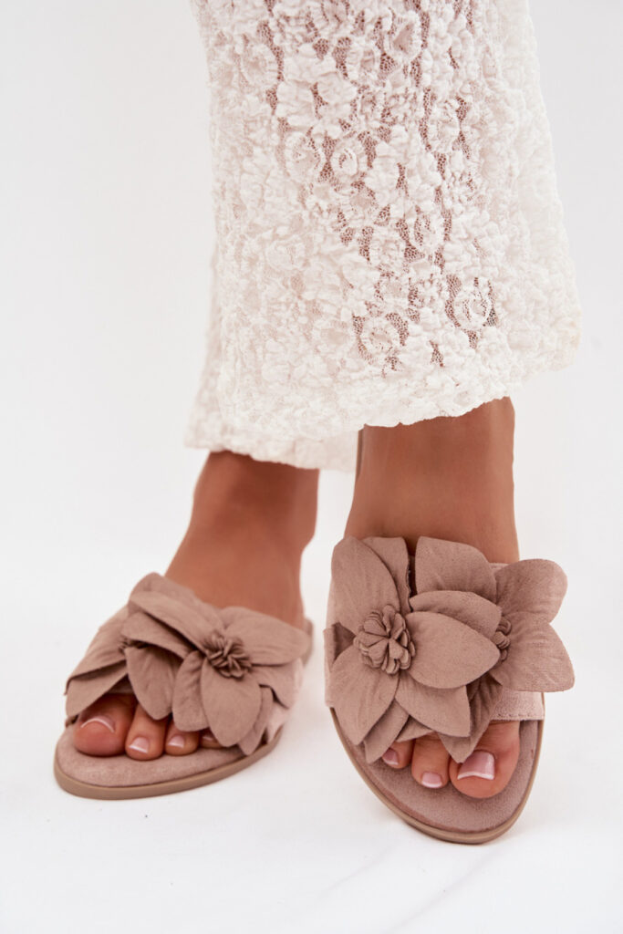 slippers model 225393 Step in style