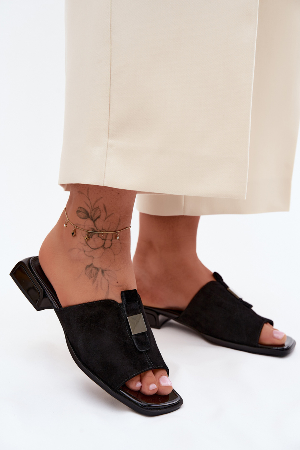 slippers model 228382 Step in style