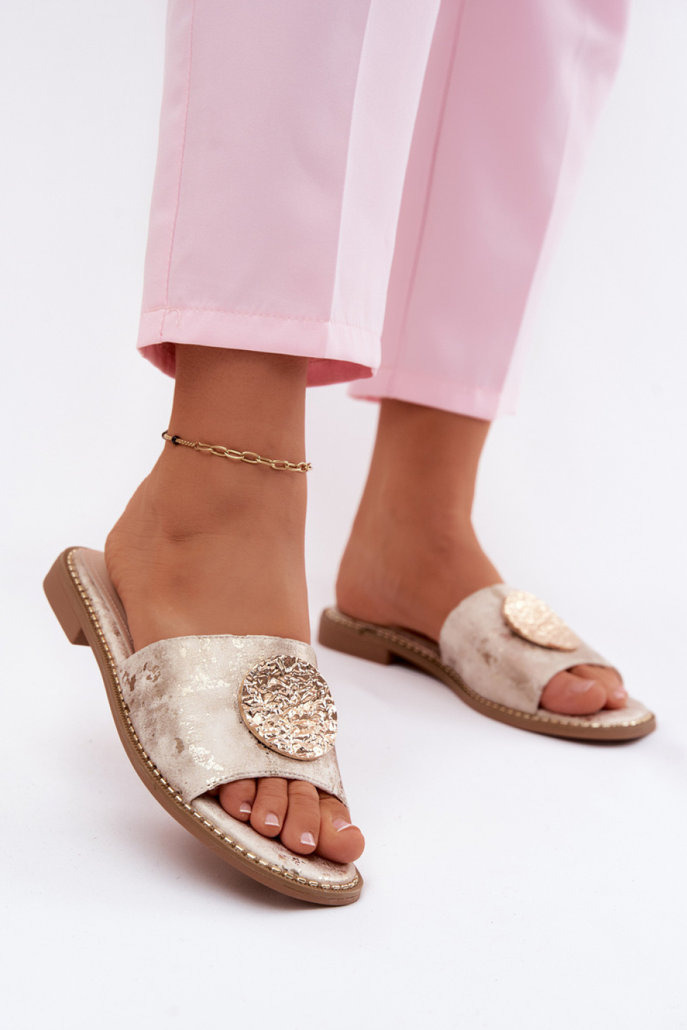 slippers model 228386 Step in style