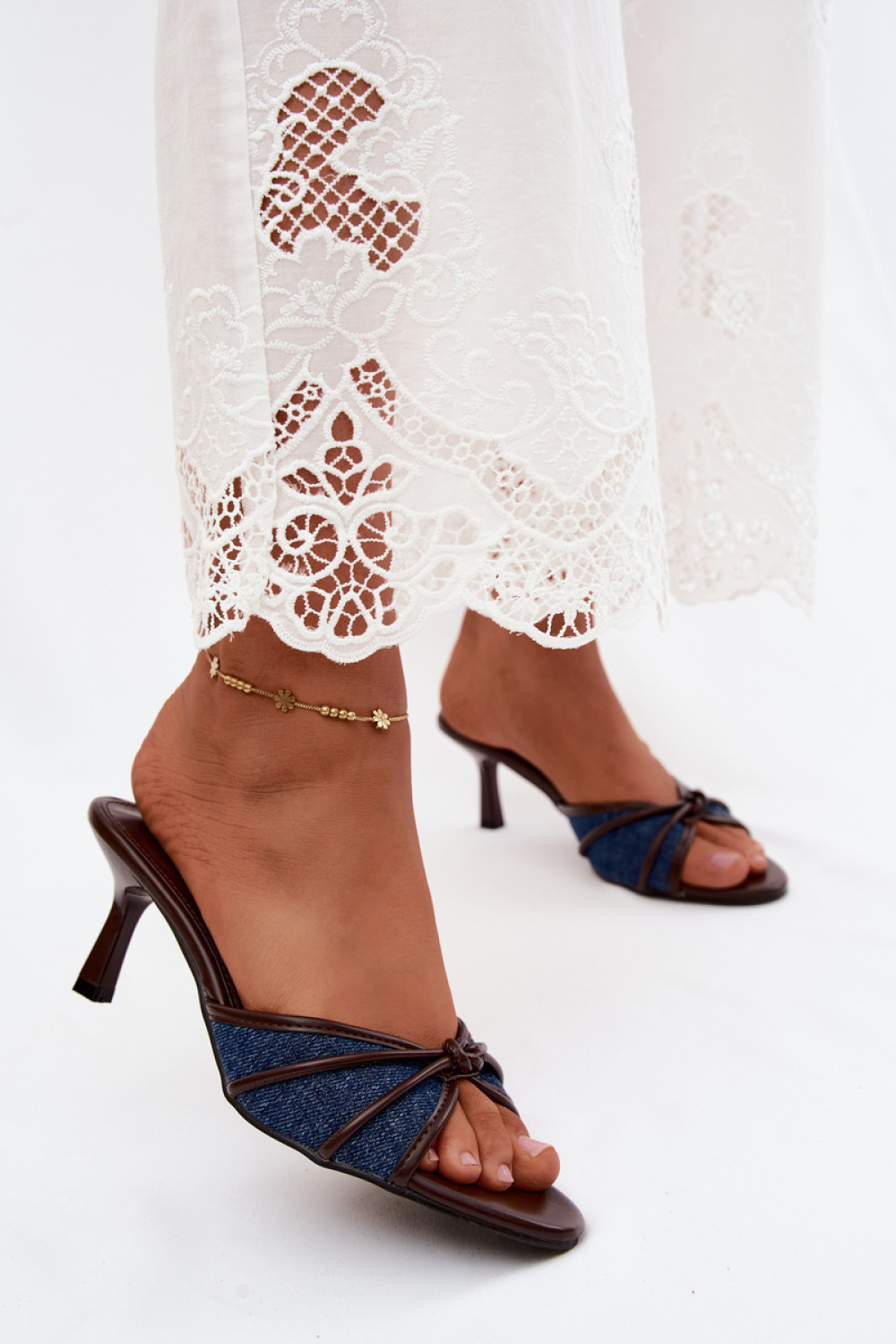 Hakken slippers model 228796 Step in style