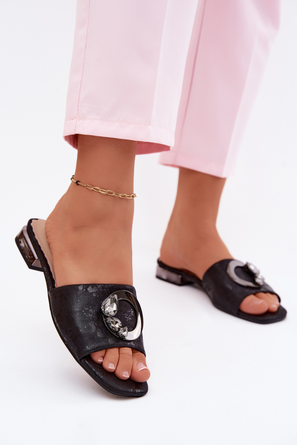 slippers model 229730 Step in style