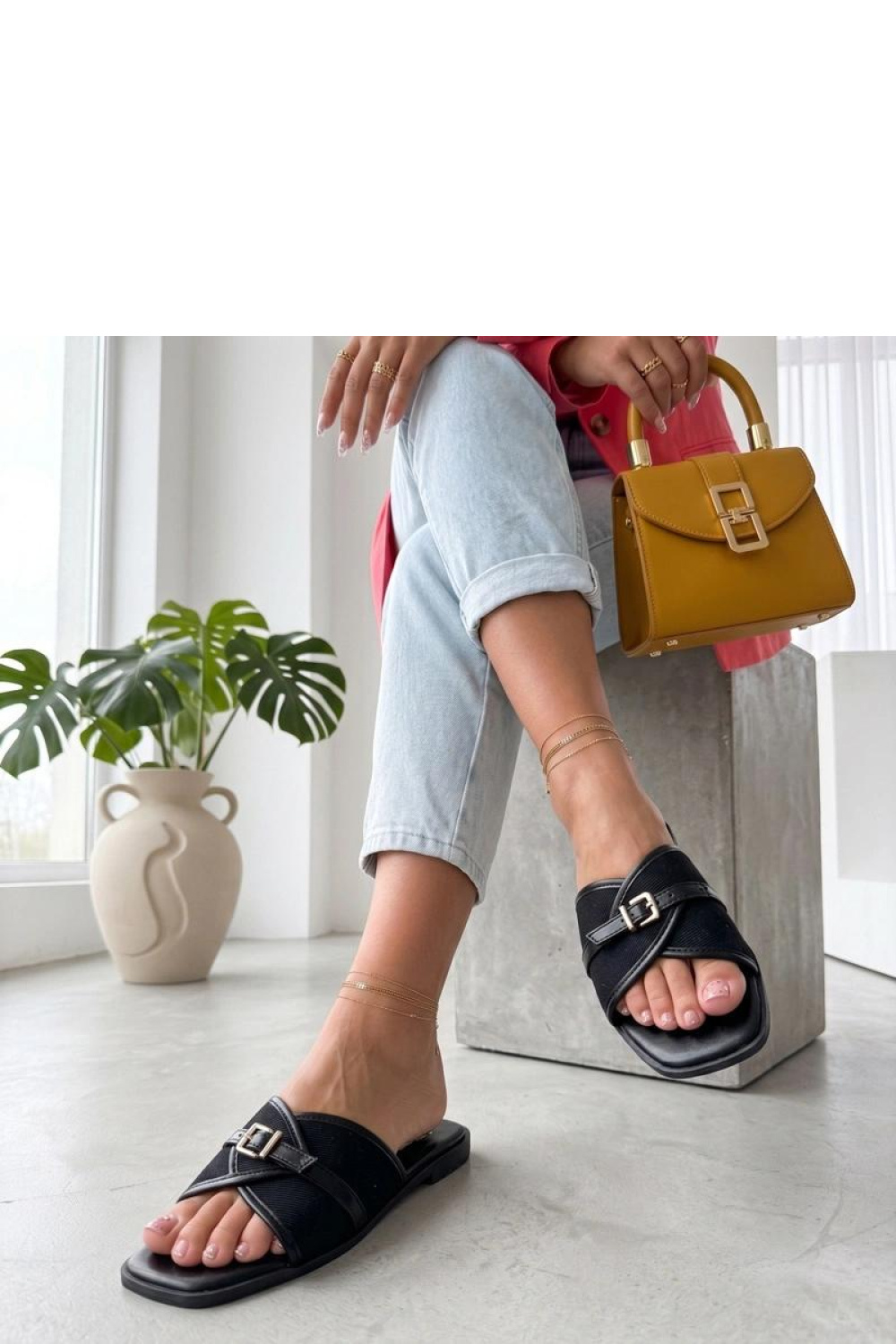 slippers model 229803 Solea